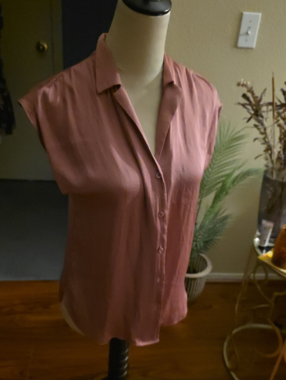 Nine West Sleeveless Button-Front Blouse - Mauve